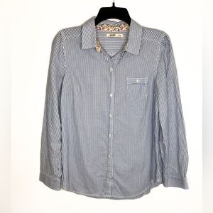 ⭐️4/$5 Old Navy ~ Women’s Size Medium ~ Pinstripe Collard Button Down Shirt Top